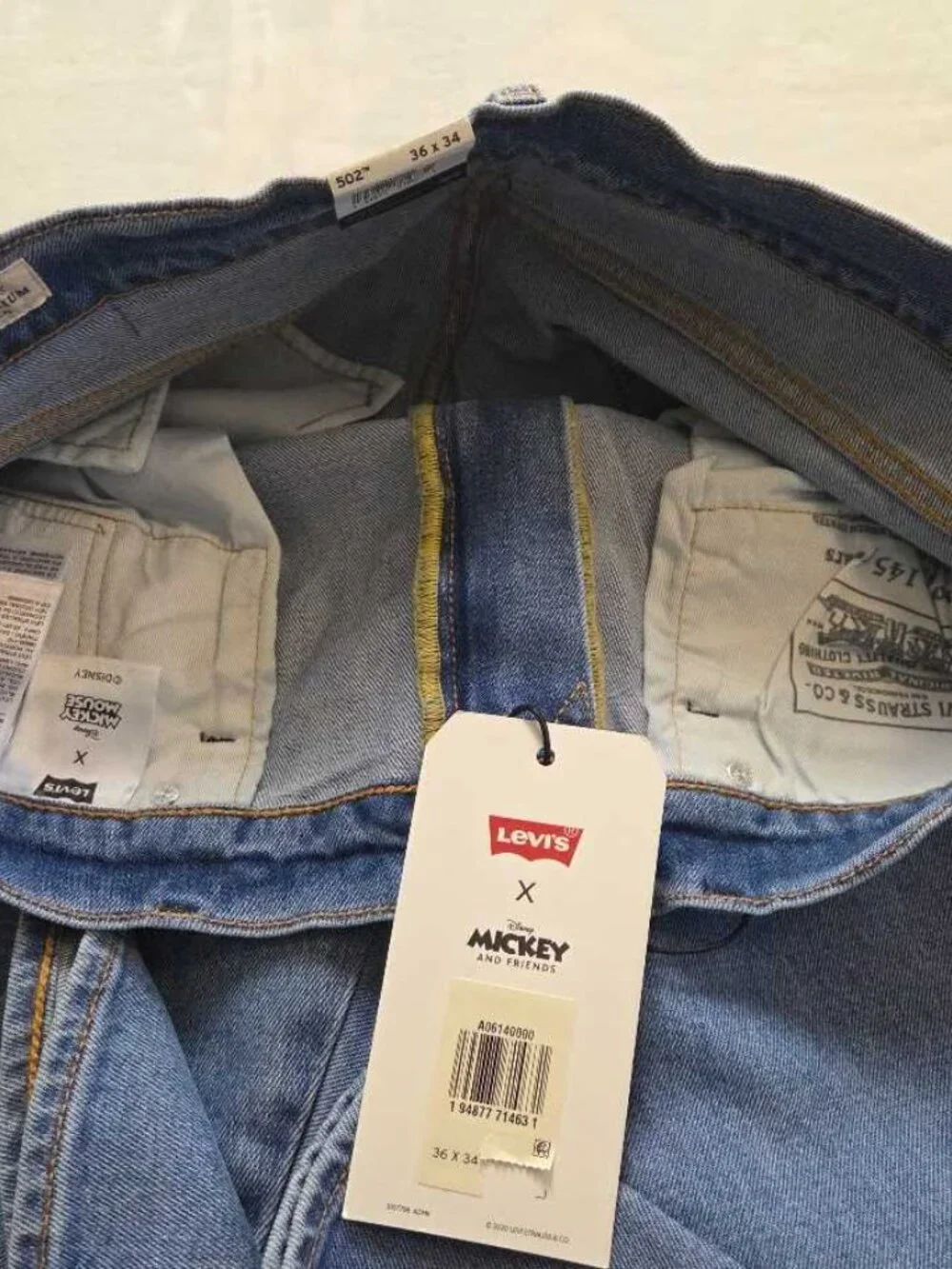 Levis jeans thigh modern